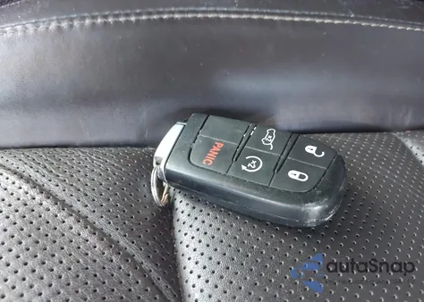 2019 Jeep Grand Cherokee Summit 4X4 из США, поврежденный, VIN 1C4RJFJG9KC706954